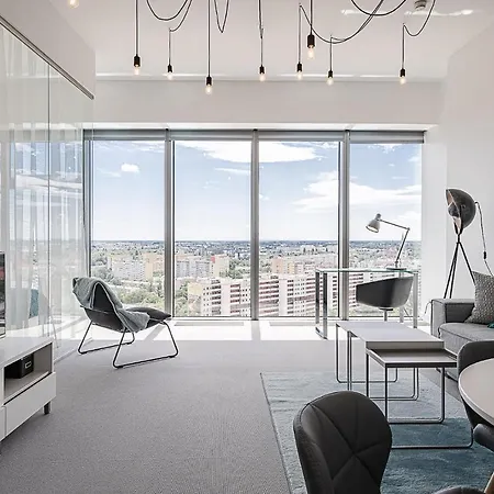 Rentplanet - Sky Tower