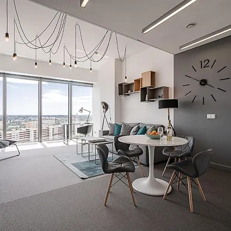 Rentplanet - Sky Tower Apartment Wroclaw