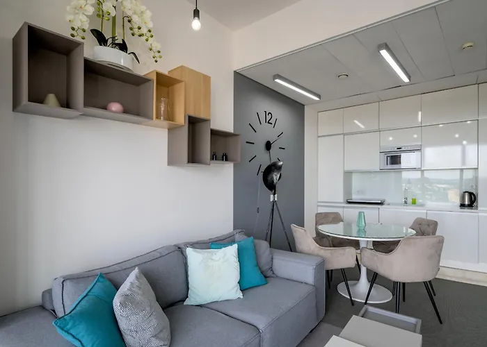 Rentplanet - Sky Tower Apartman *